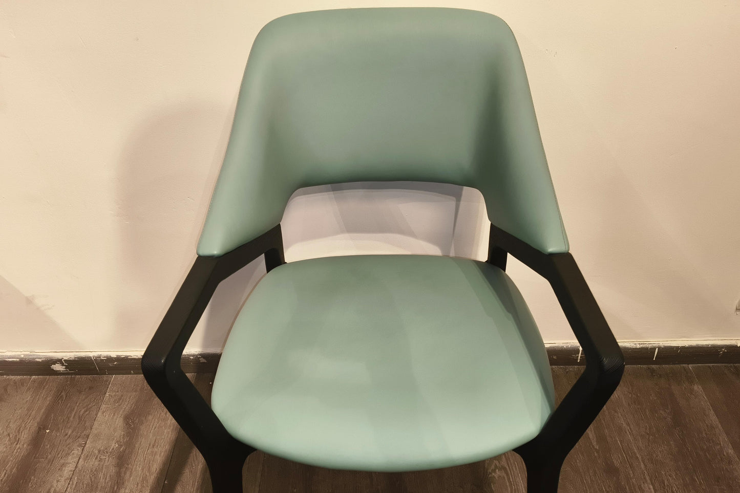 2209 - DINING CHAIR