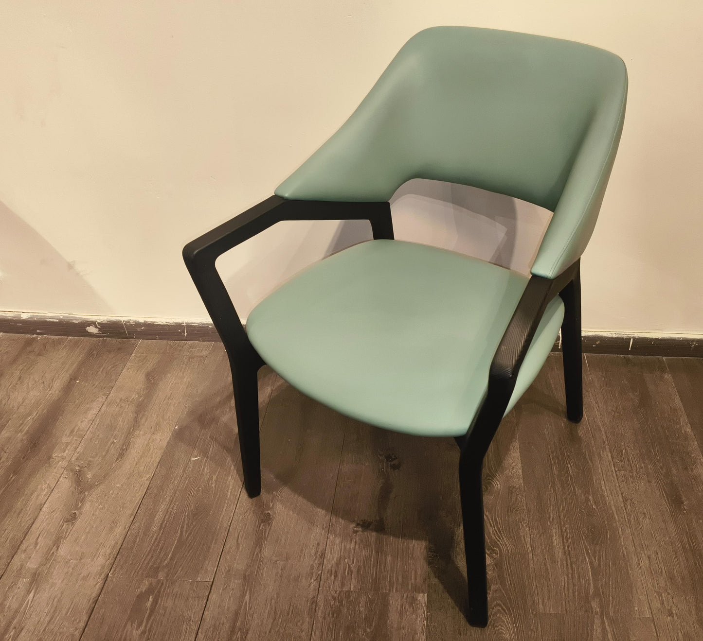 2209 - DINING CHAIR