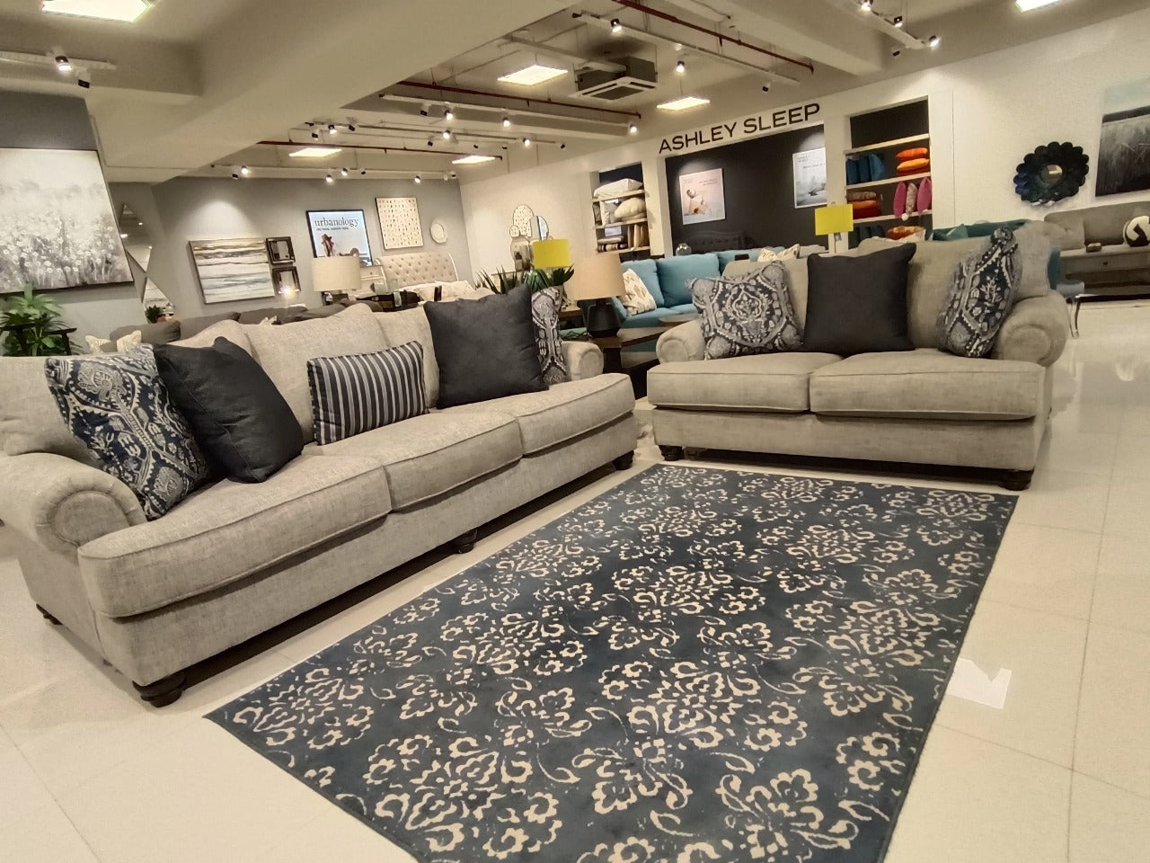 2230238+35 - 3+2 SEATER - MDP
