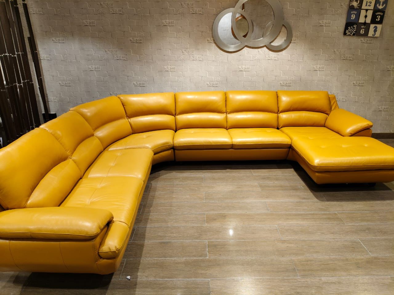 1235 - 5 SEATER + CHAISE - WFD