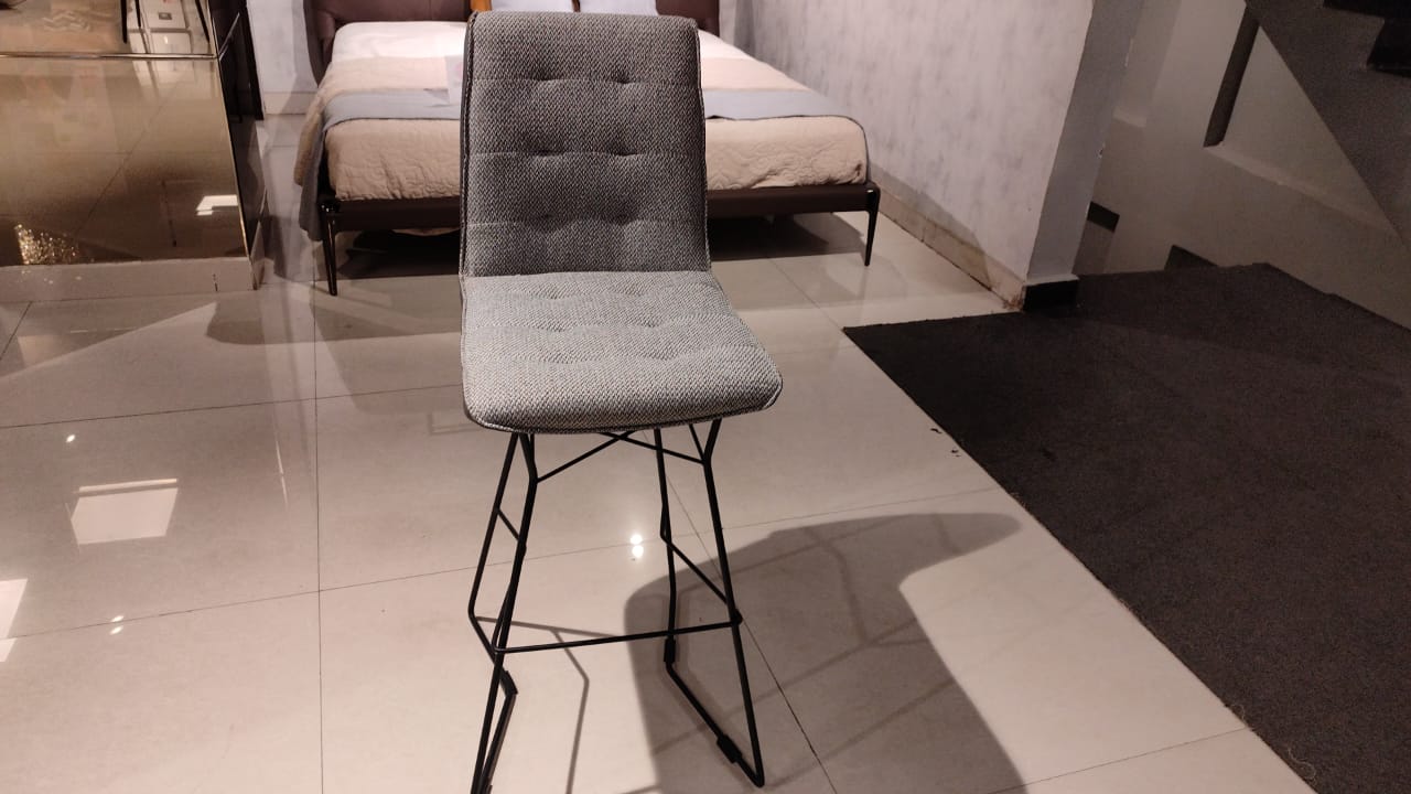 VD9945-B - BAR CHAIR - GB