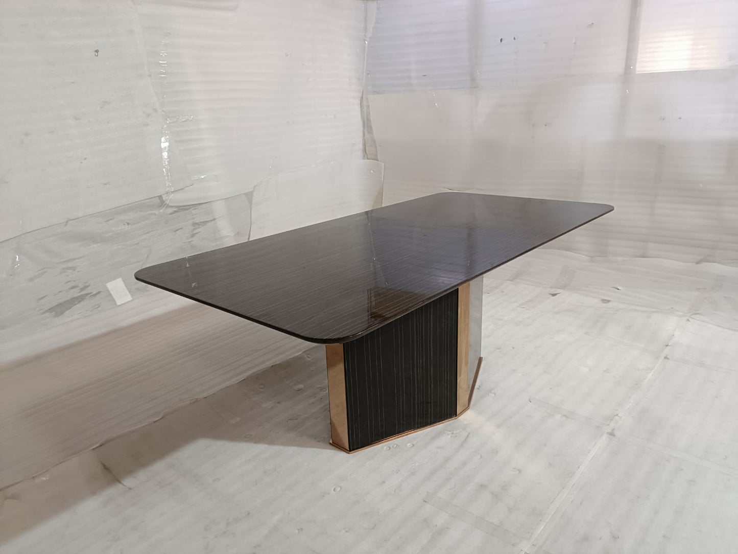 280T - DINING TABLE - HYD WH