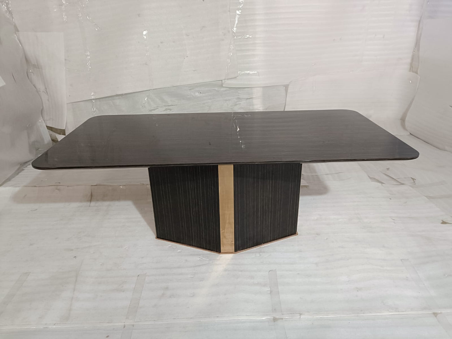 280T - DINING TABLE - HYD WH