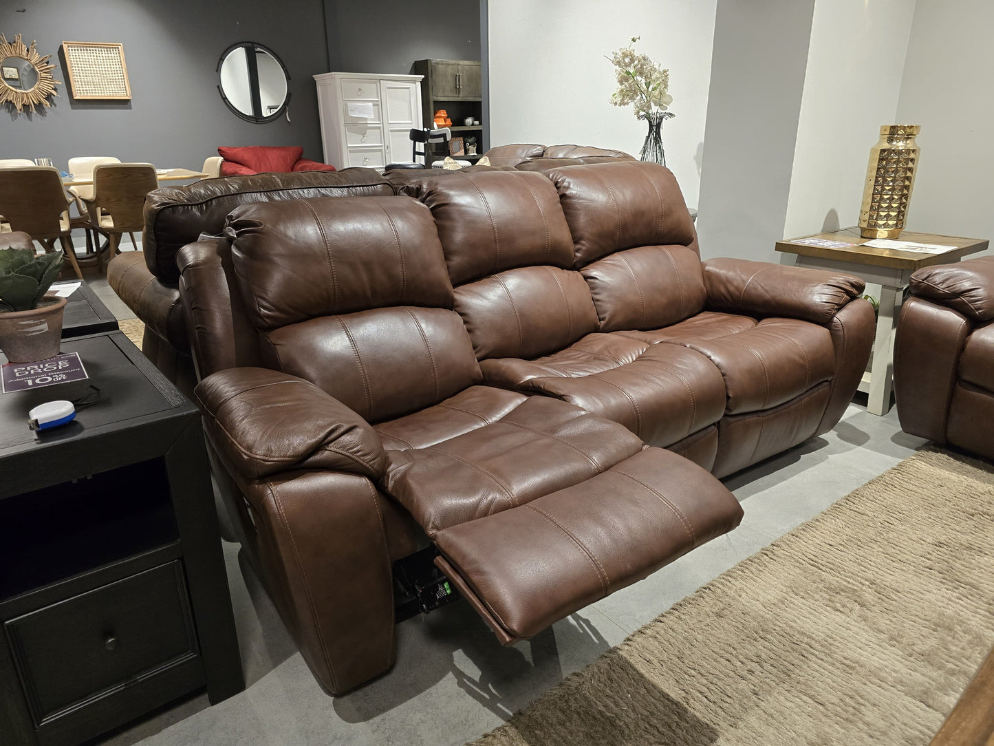 1238 - 3 SEATER RECLINER(MANUAL) - OUTLET