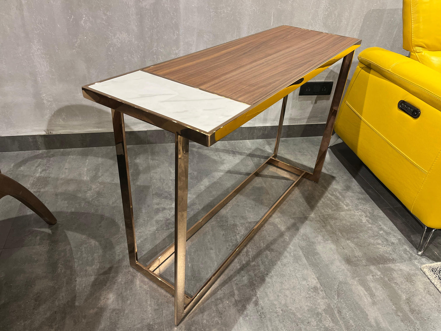 320X - CONSOLE TABLE - NAR