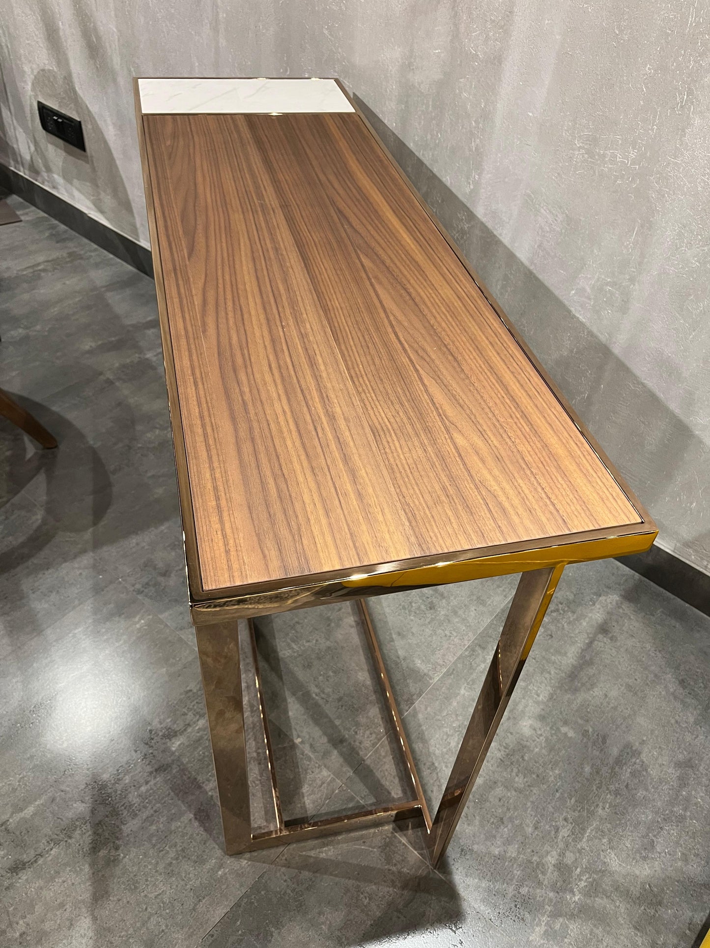 320X - CONSOLE TABLE - NAR