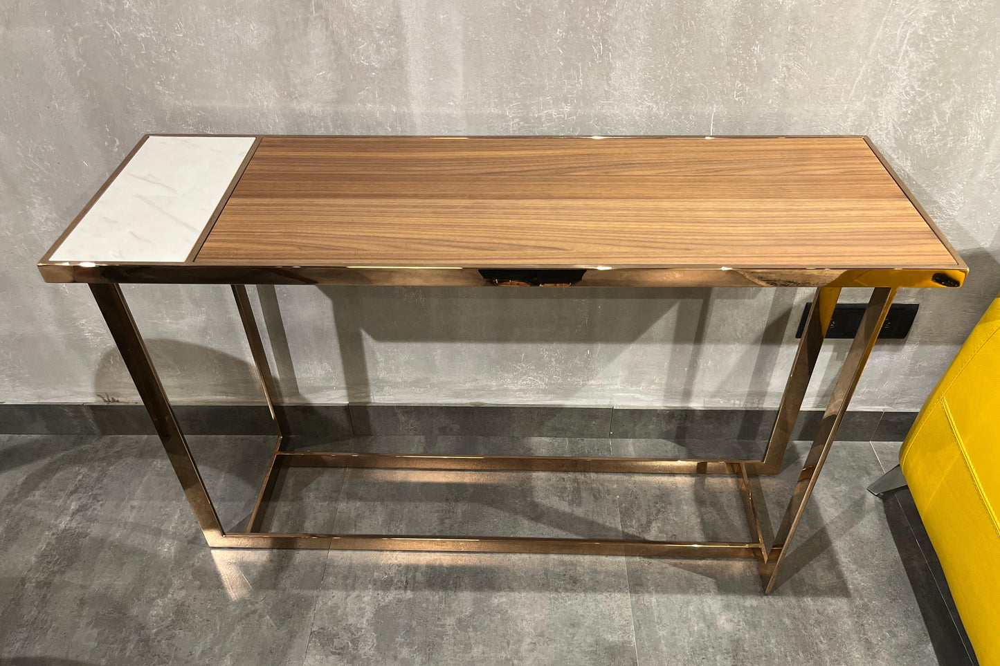 320X - CONSOLE TABLE - NAR