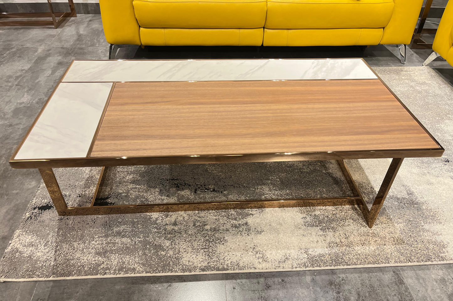 320D - COFFEE TABLE - NAR