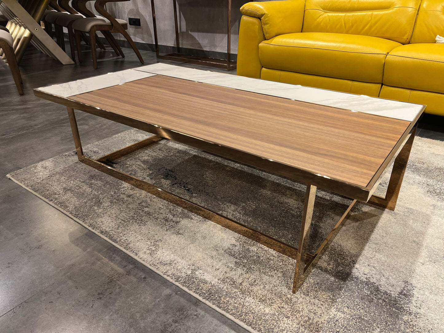320D - COFFEE TABLE - NAR