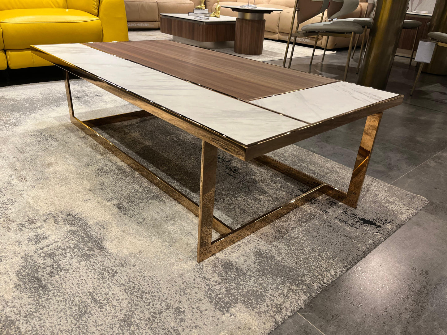 320D - COFFEE TABLE - NAR