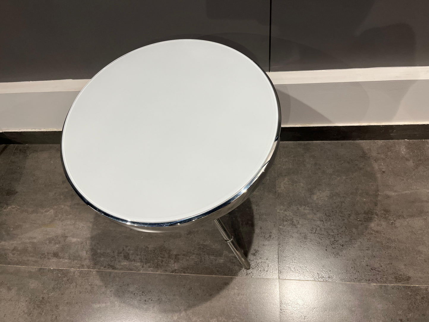 411B - END TABLE - NAR
