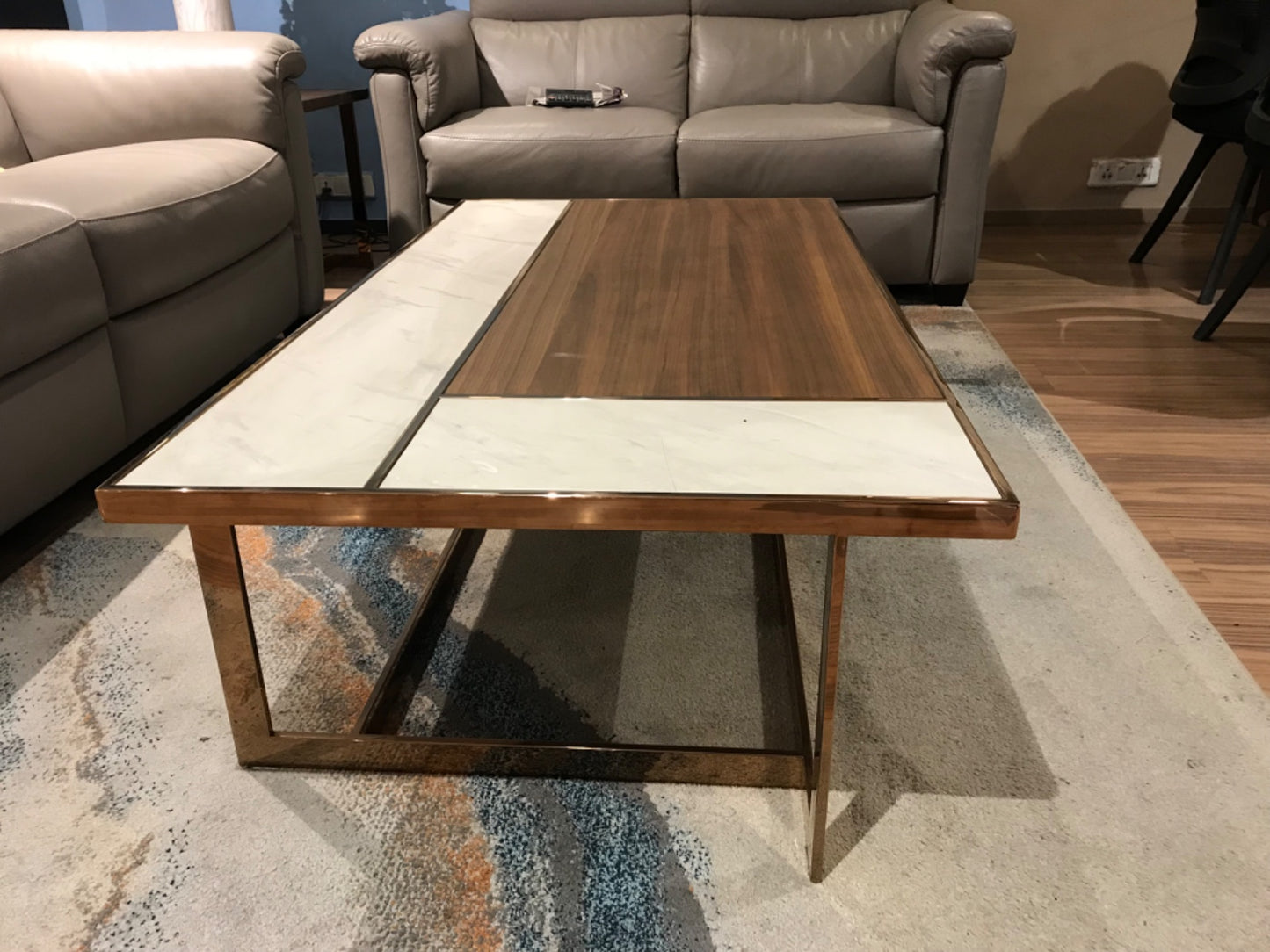 320D - COFFEE TABLE -BTM
