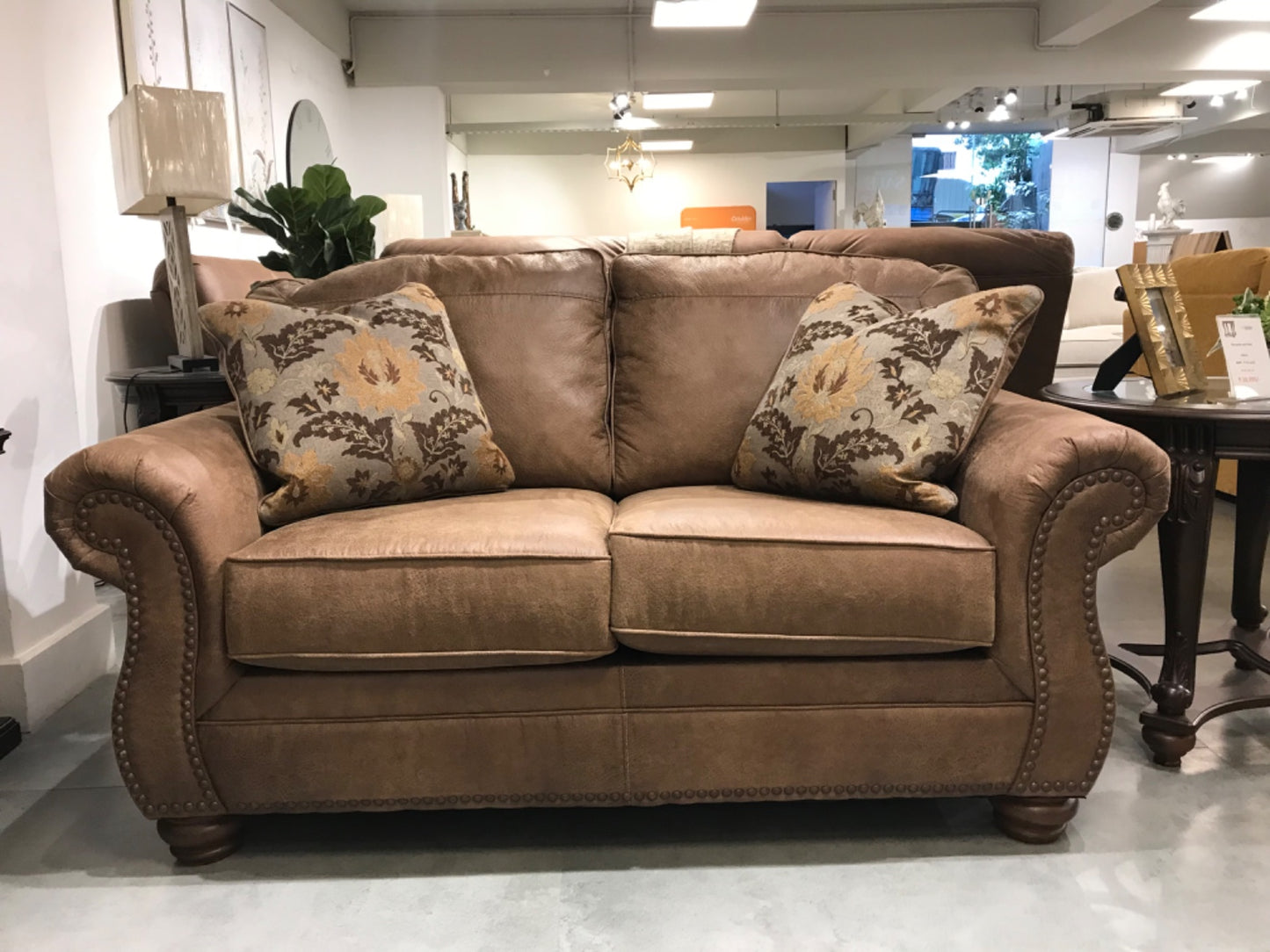 3190138+35 - 3+2 SEATER - BTM