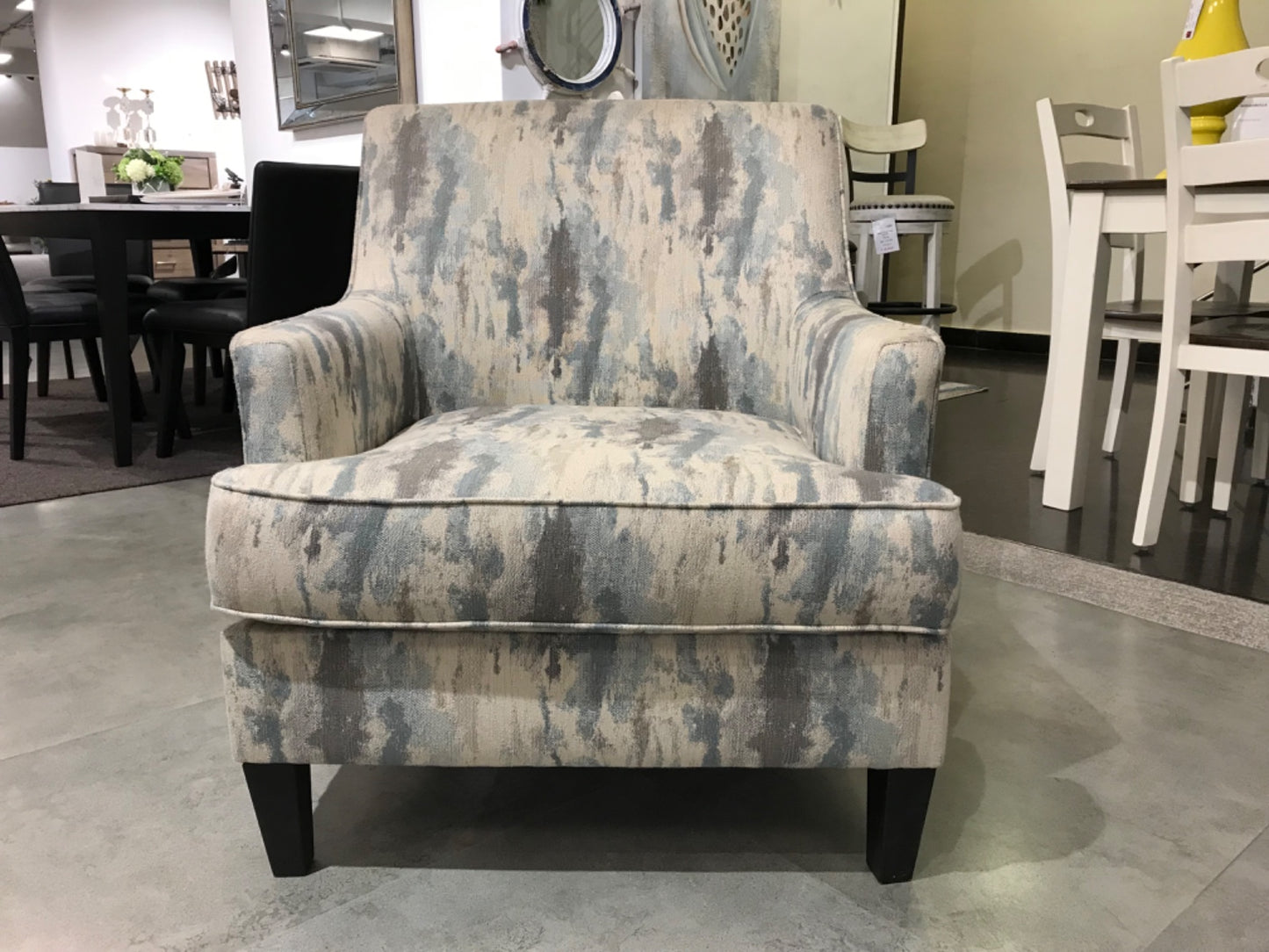 2410121 - 1 SEATER ARM CHAIR - BTM