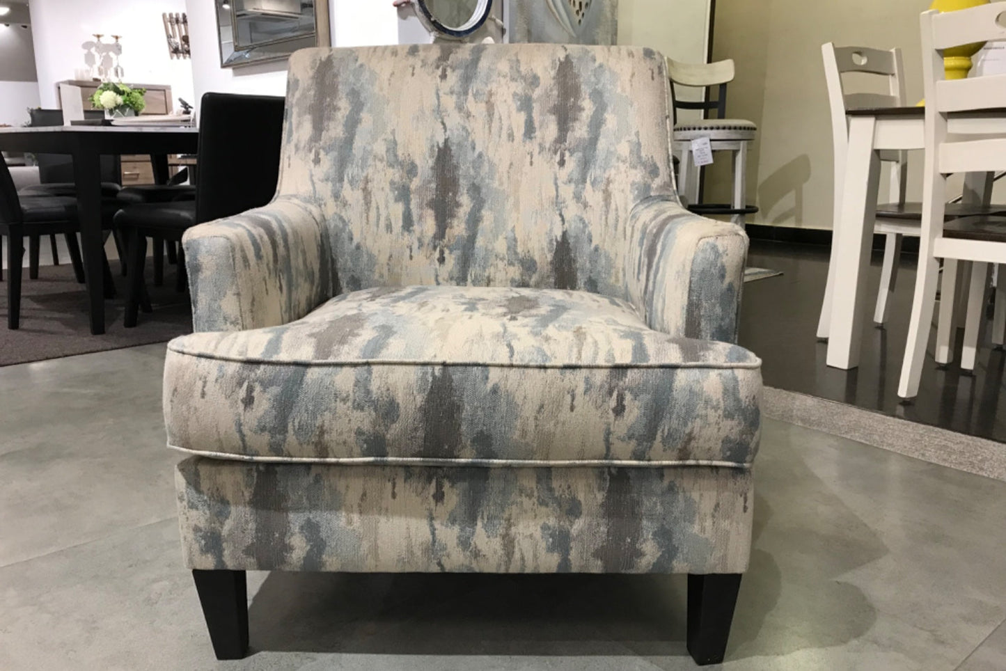 2410121 - 1 SEATER ARM CHAIR - BTM