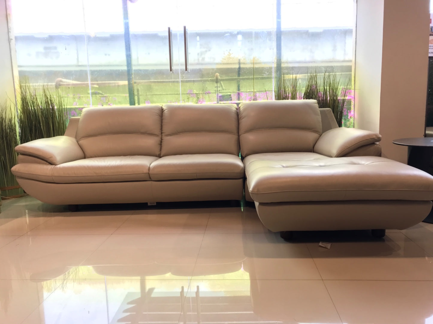 1235 - 3 SEATER+CHAISE - BTM
