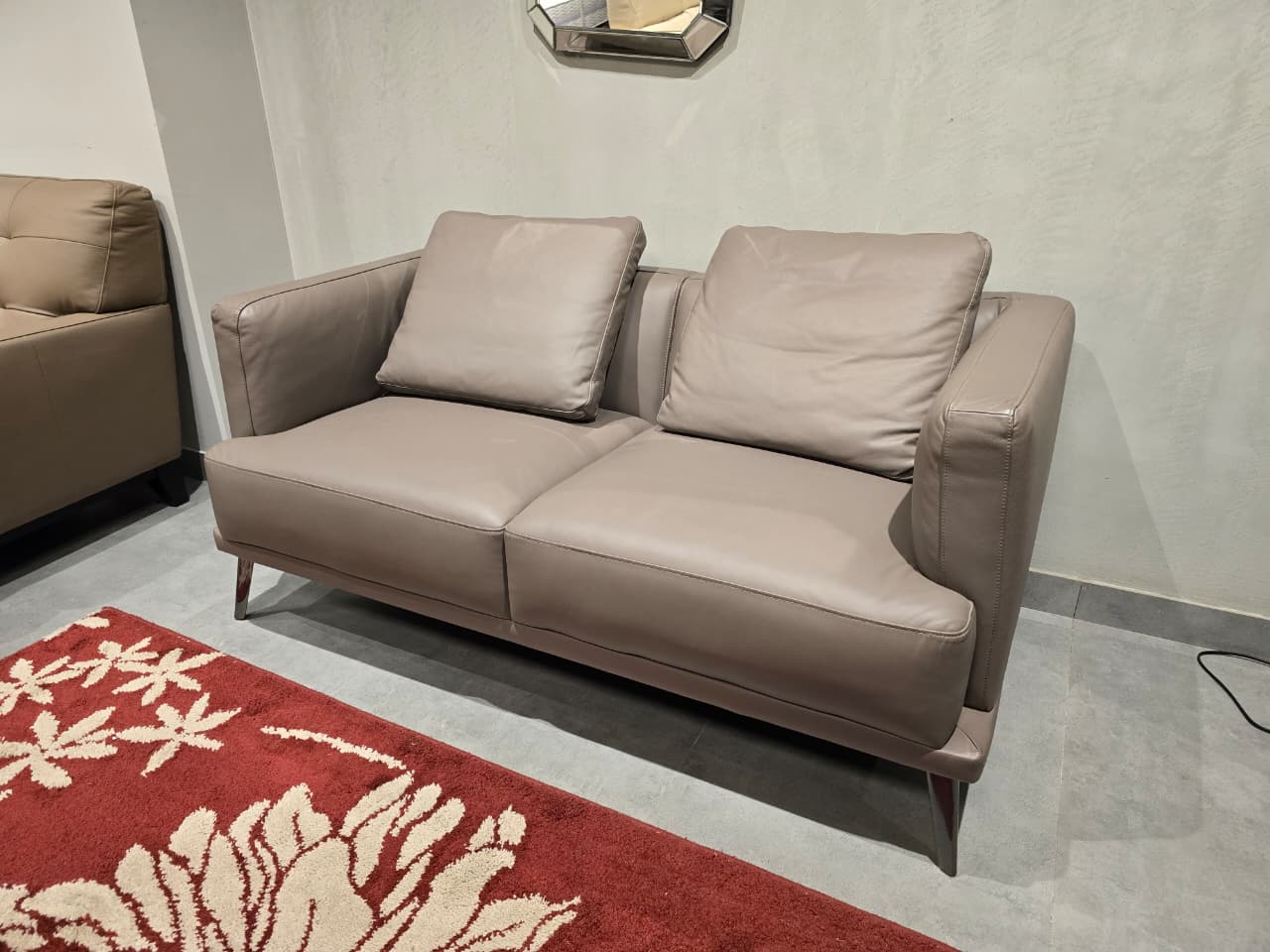U6890035 - 2 SEATER - OUTLET