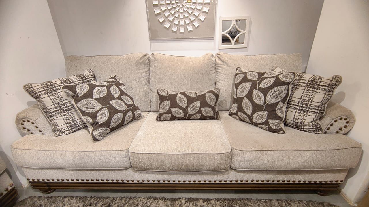 1510438 +35 - 3+2 SEATER - WFD
