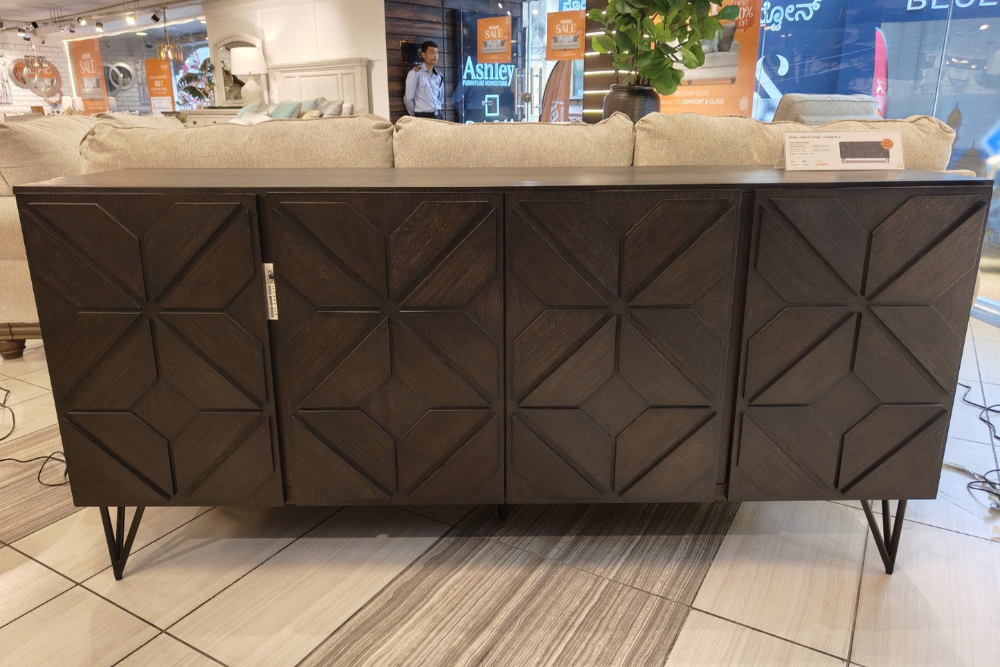 W648-68 - TV UNIT - CBD