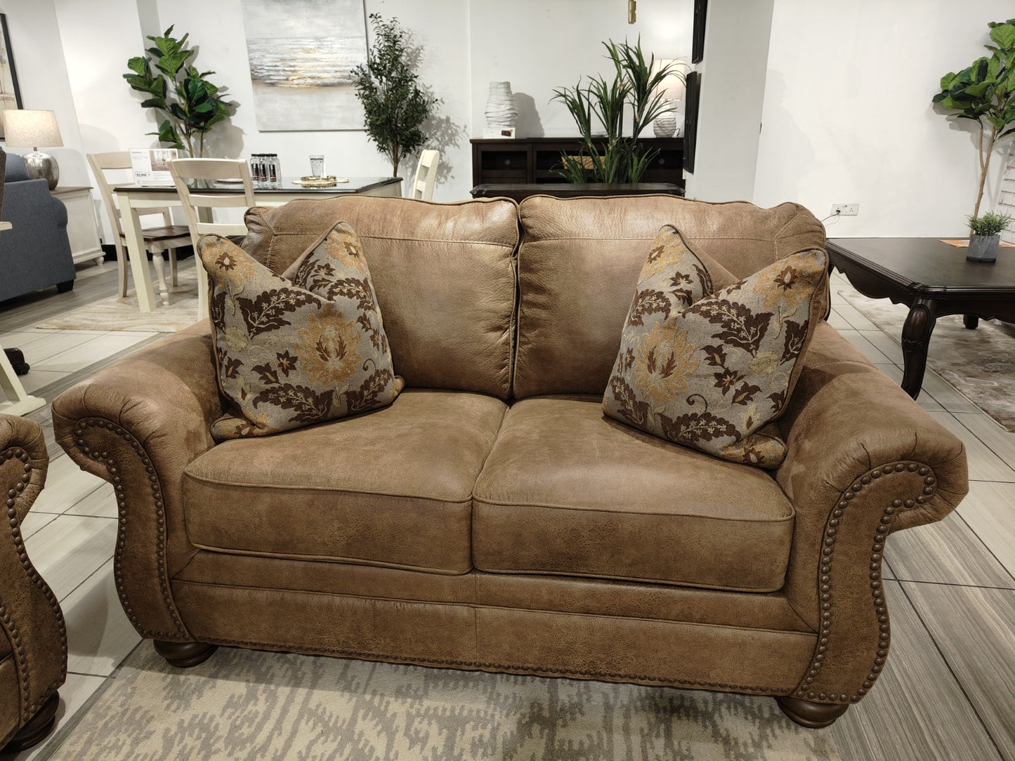 3190138+35 - 3+2 SEATER - CBD