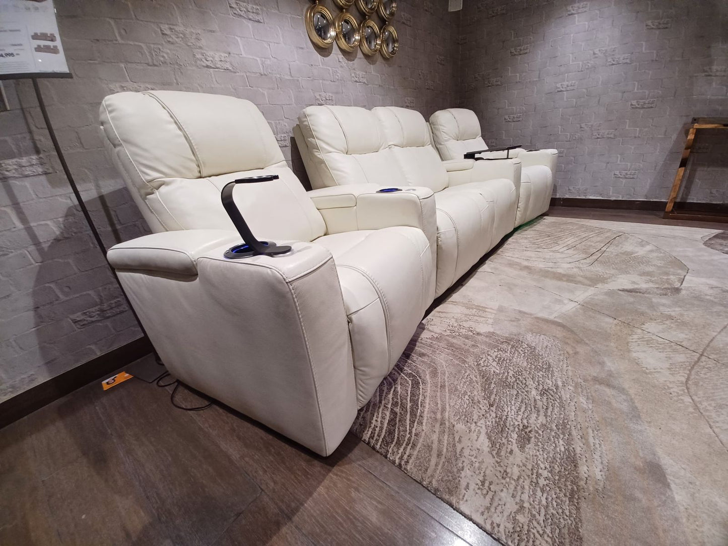 KM.869 - 4 SEATER HOMETHEATRE - WFD
