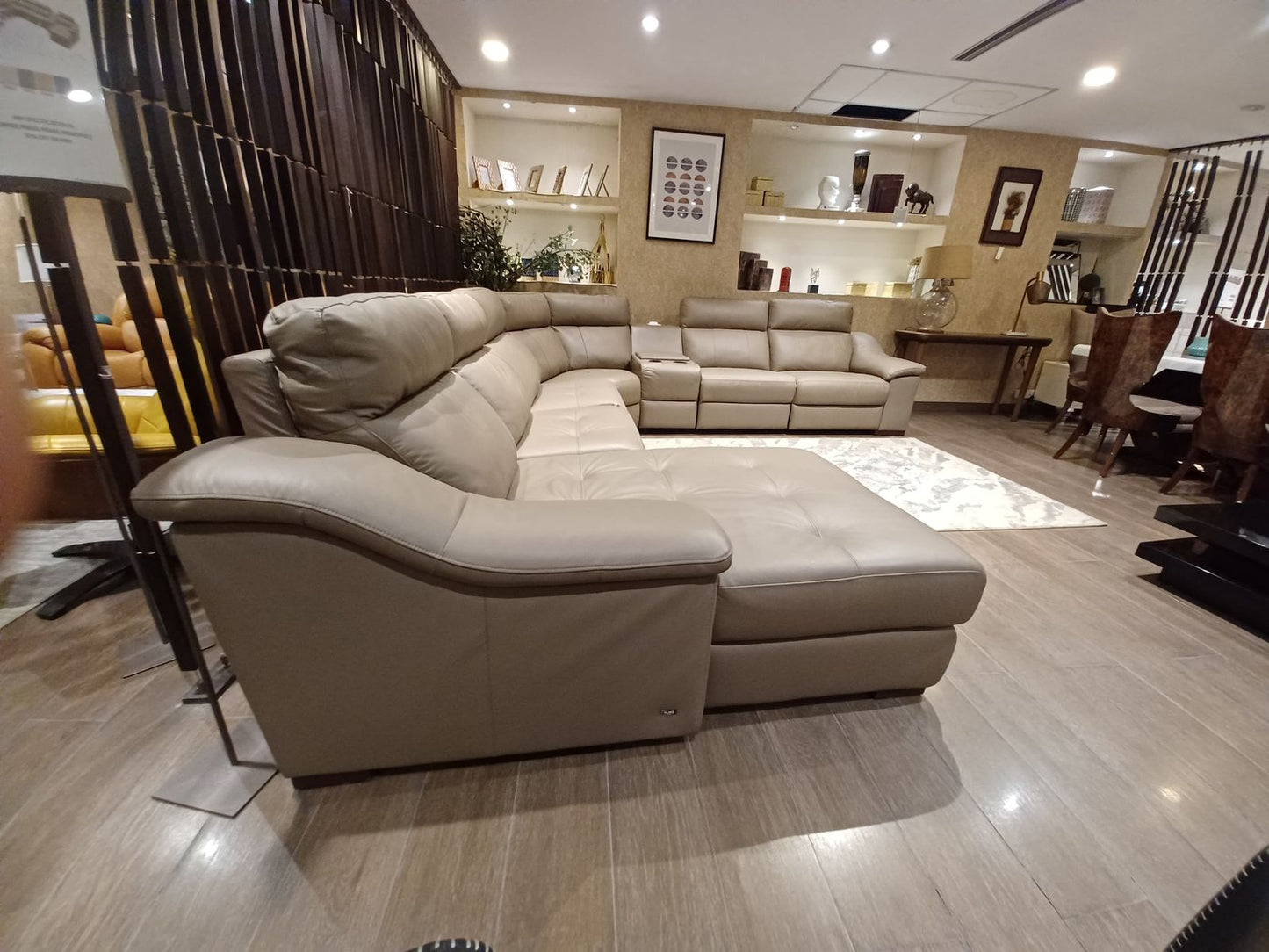 1735 - 5 SEATER+CHAISE+CONSOLE - WFD