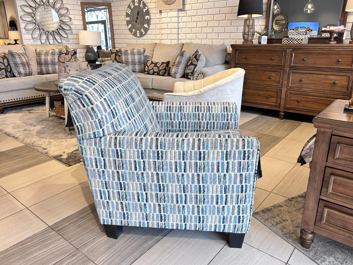 3340421 - ACCENT CHAIR - BWDA