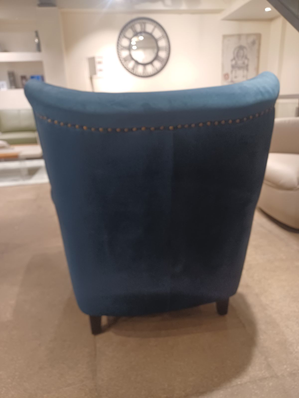 X04 - ACCENT CHAIR - WFD