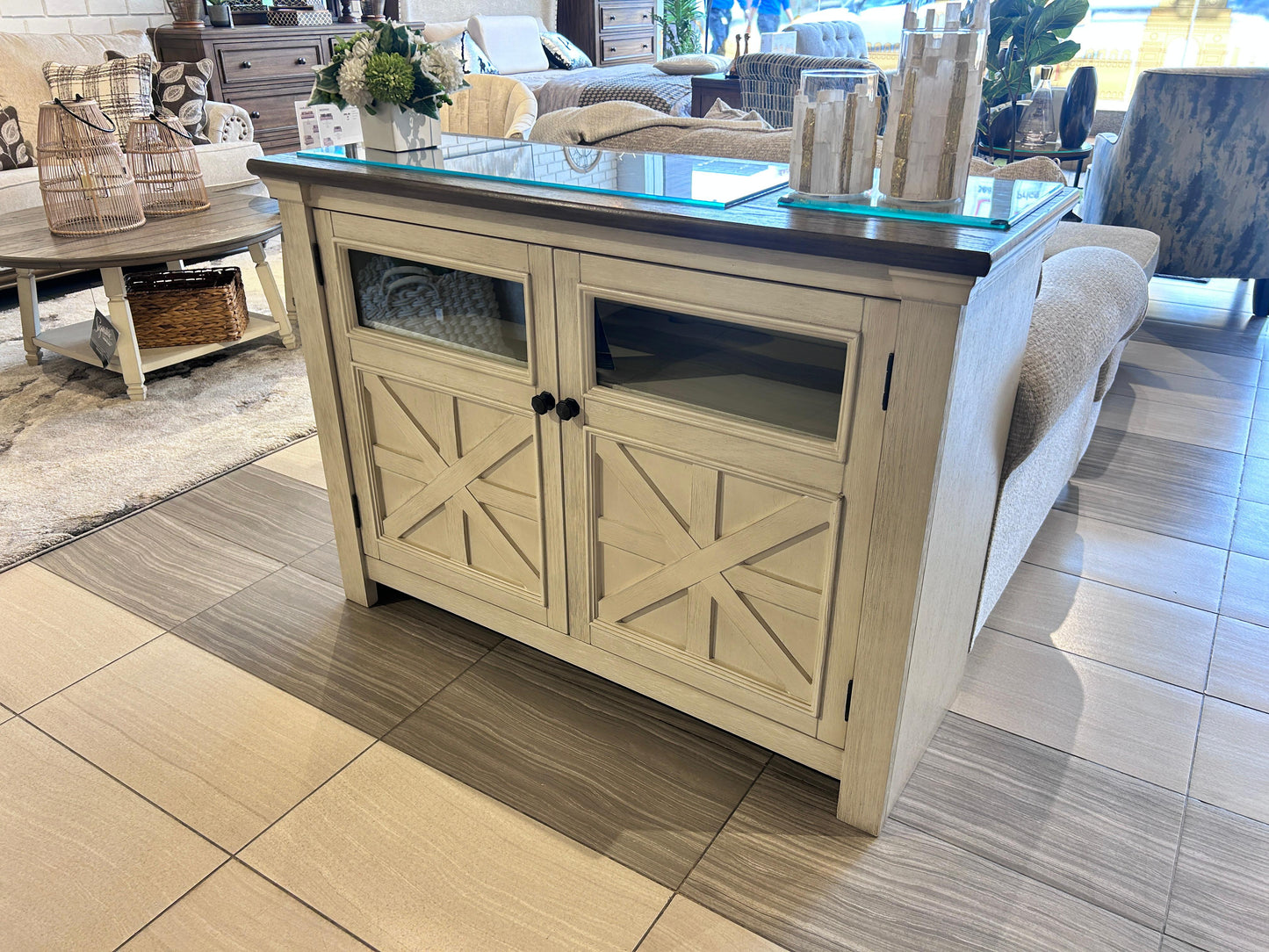 W647-28 - TV STAND - BWDA