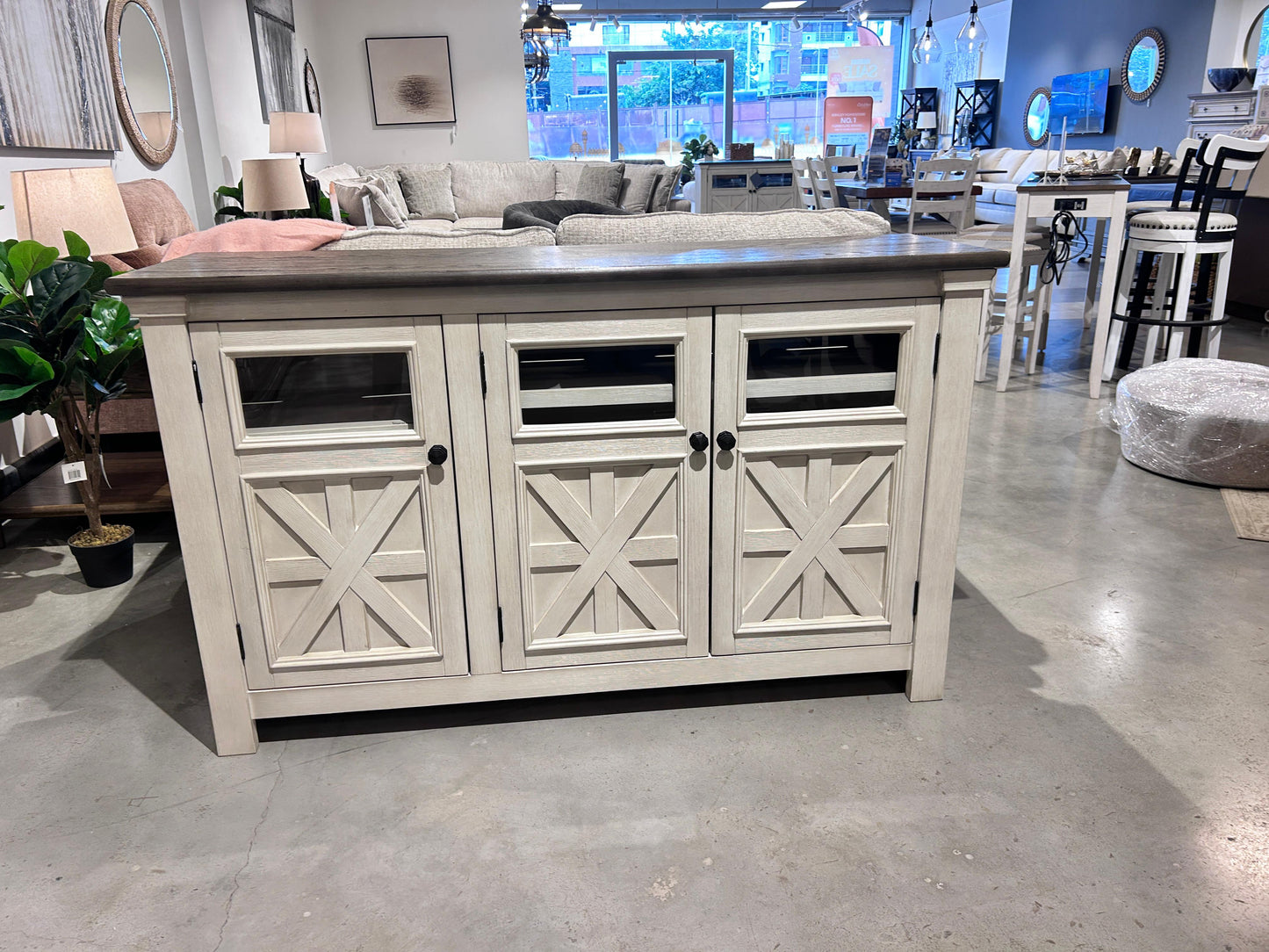 W647-38 - TV STAND - BWDA