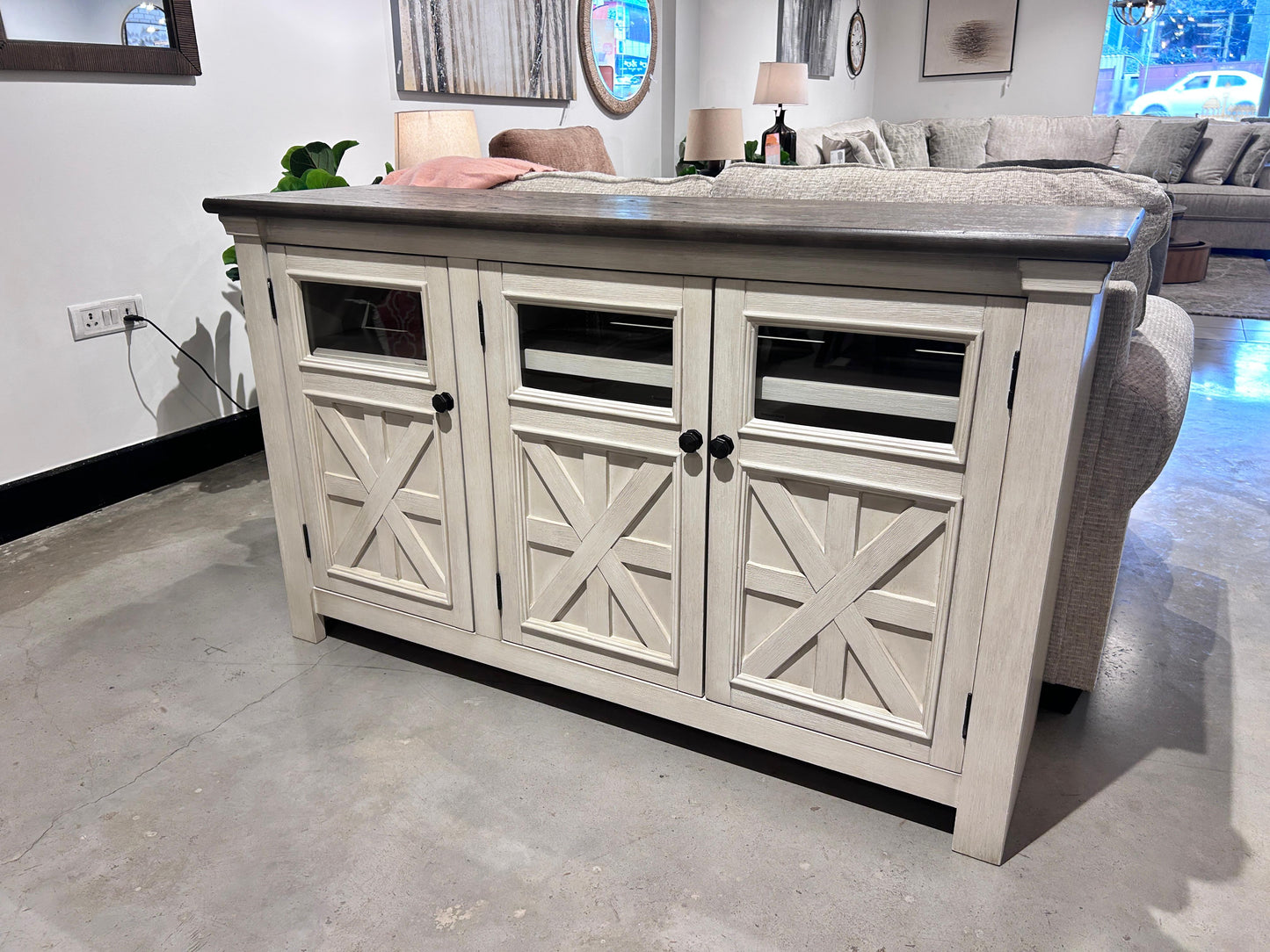 W647-38 - TV STAND - BWDA