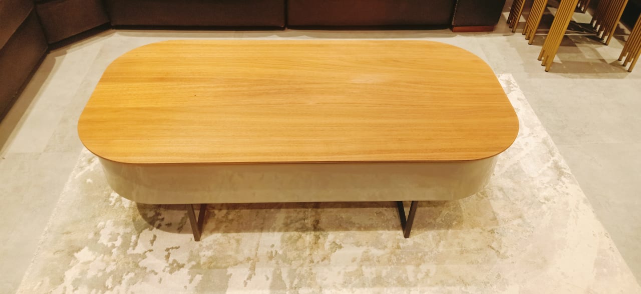 282A - COFFEE TABLE - OUTLET
