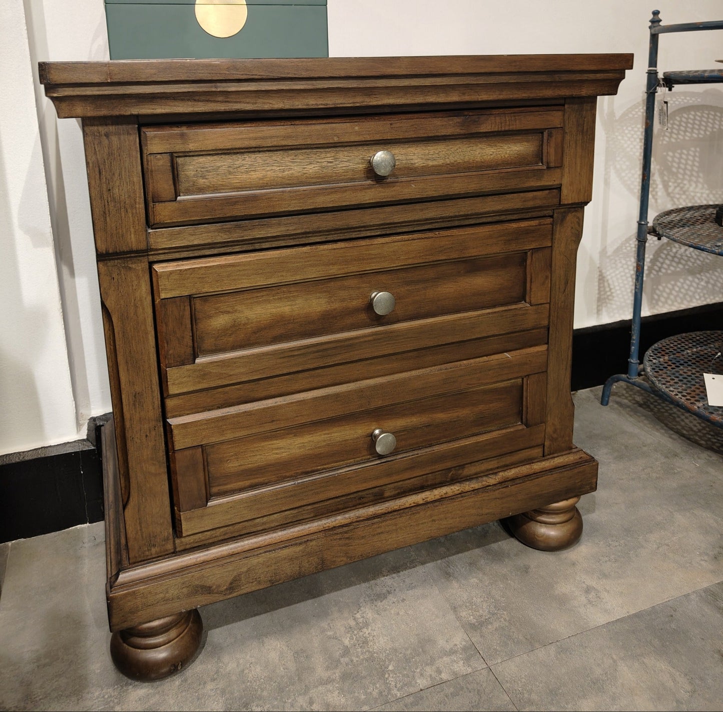 B719-92 - NIGHTSTAND - CBD