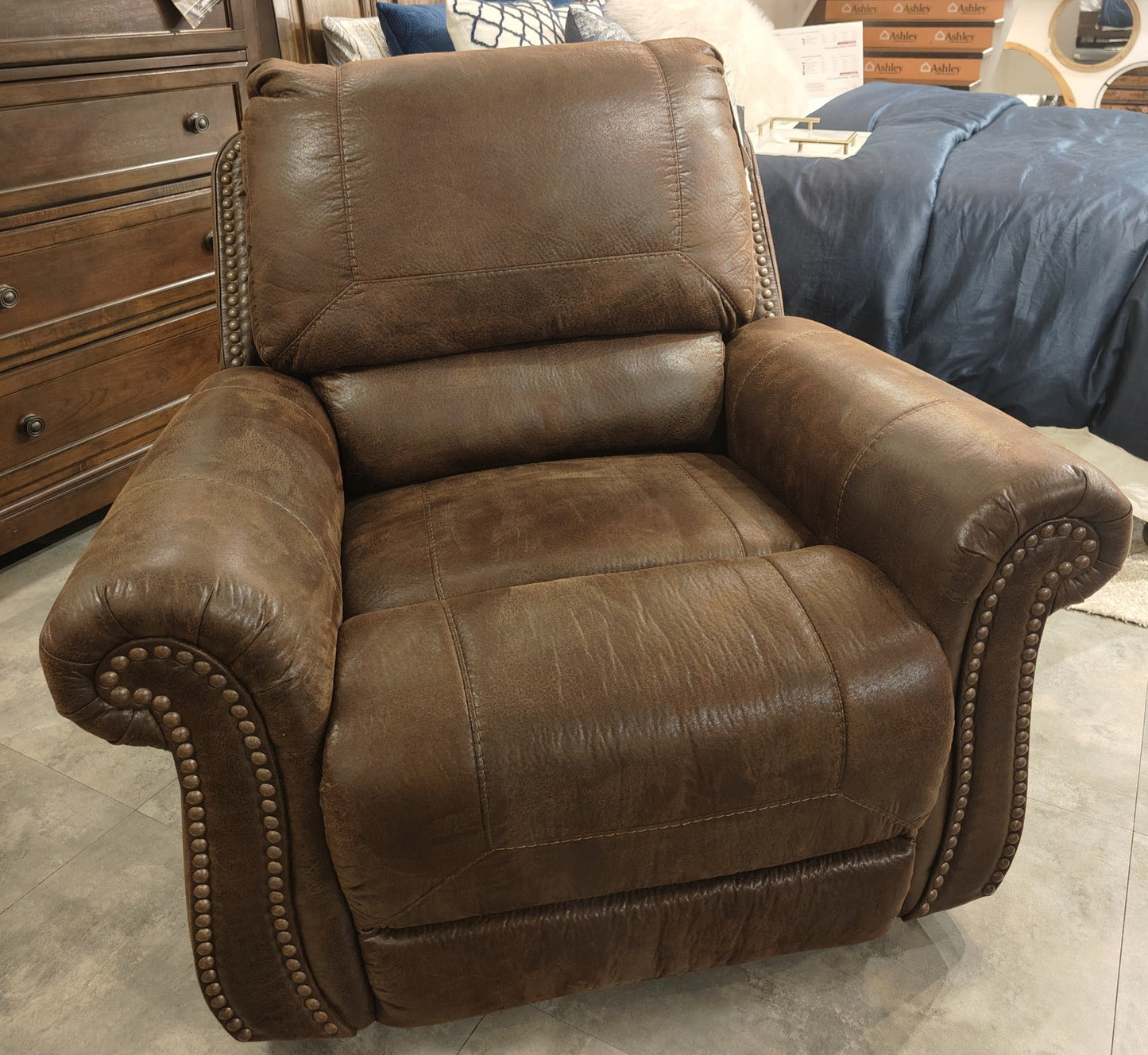 8000325 - 1 SEATER RECLINER(ELECTRIC) - CBD