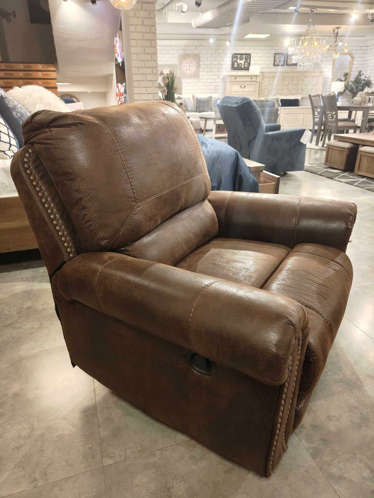 8000325 - 1 SEATER RECLINER(ELECTRIC) - CBD