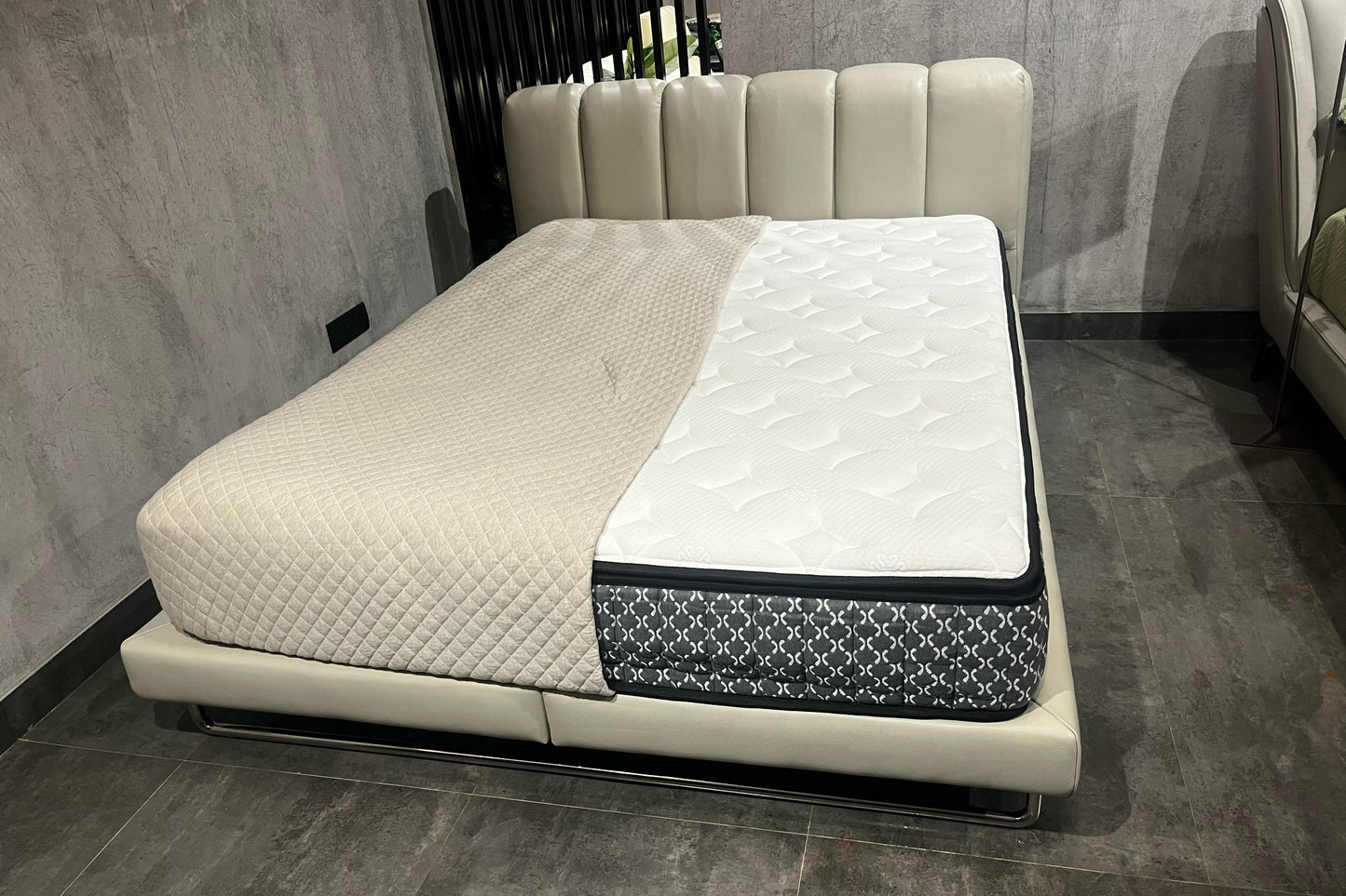 B-259 - QUEEN BED - NAR