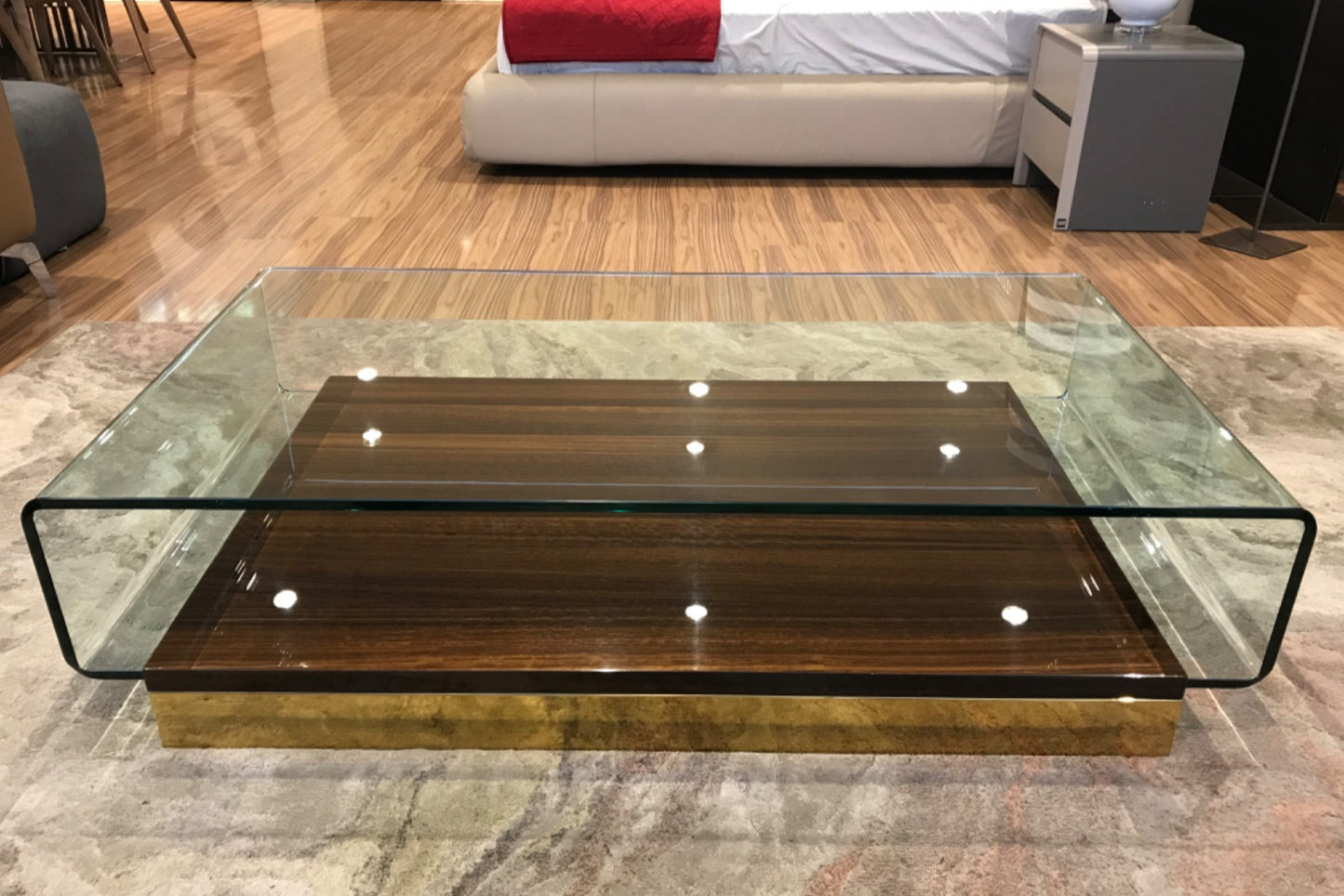 152D(HB95) - COFFEE TABLE - OUTLET