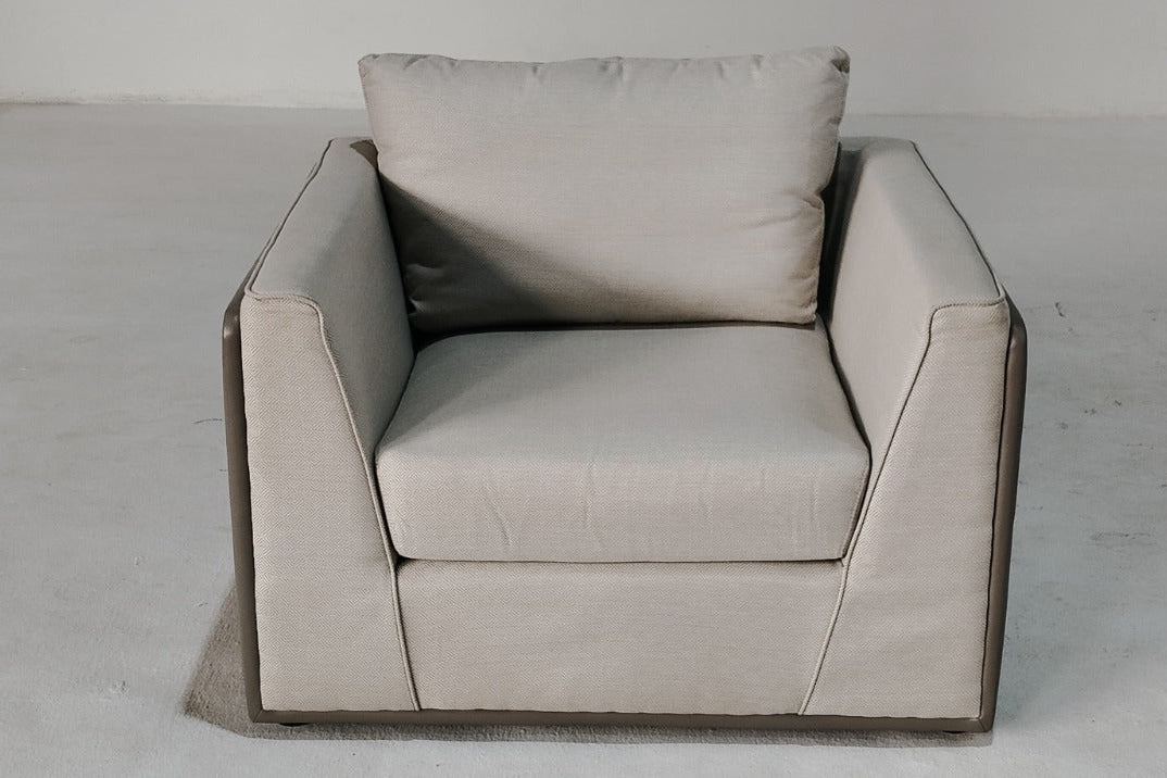 U6850020 - 1 SEATER - OUTLET