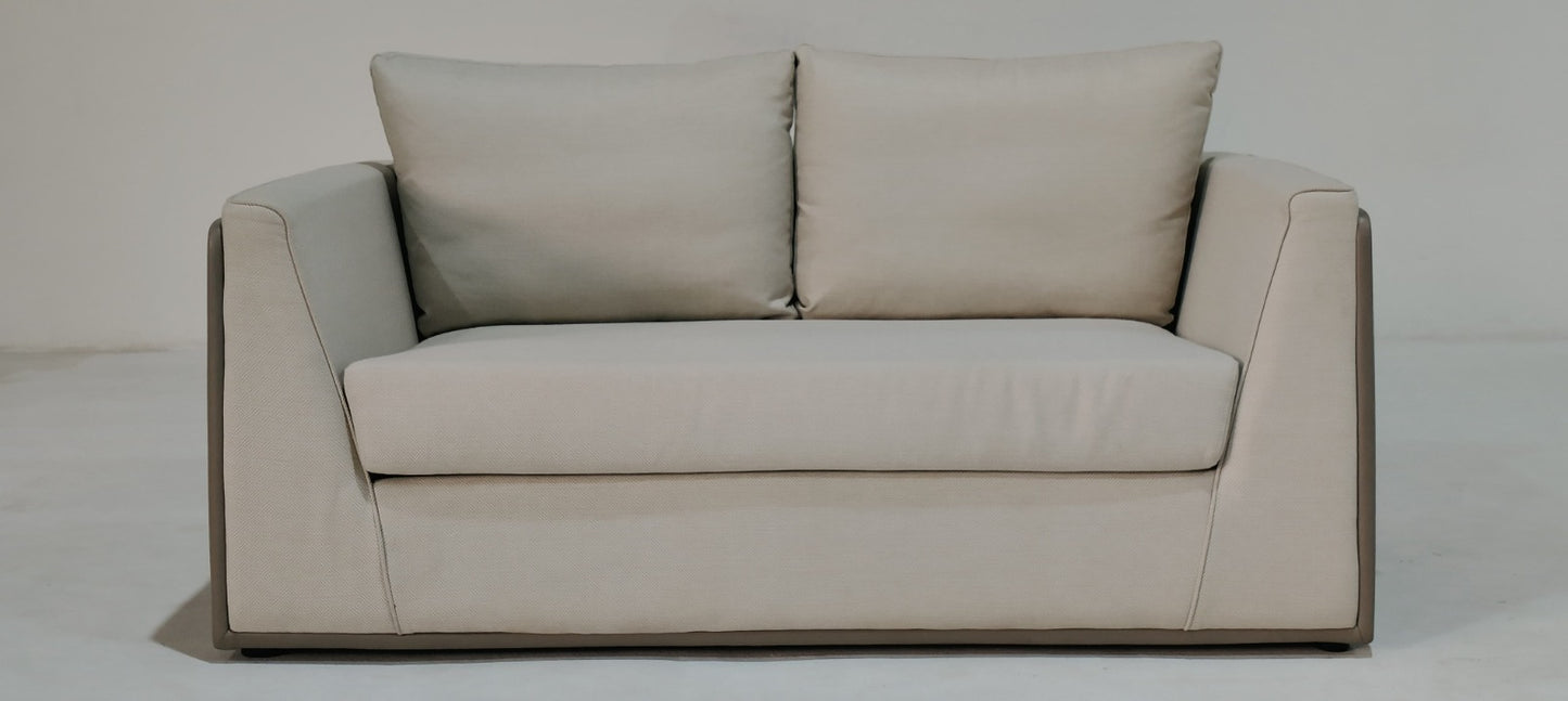 U6850035 - 2 SEATER - OUTLET