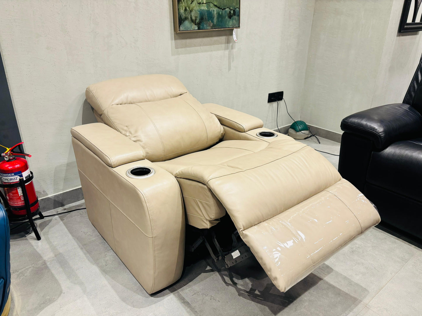 UY111HM-P (OUTLET)
