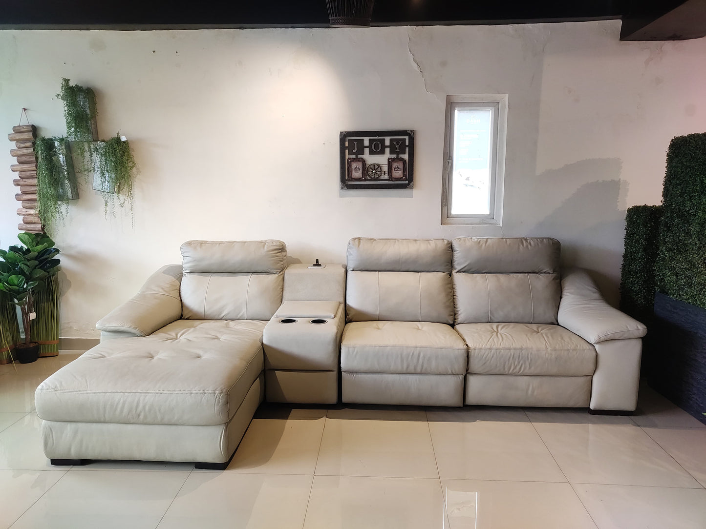 1735 - 2 SEATER + CHAISE - BTM