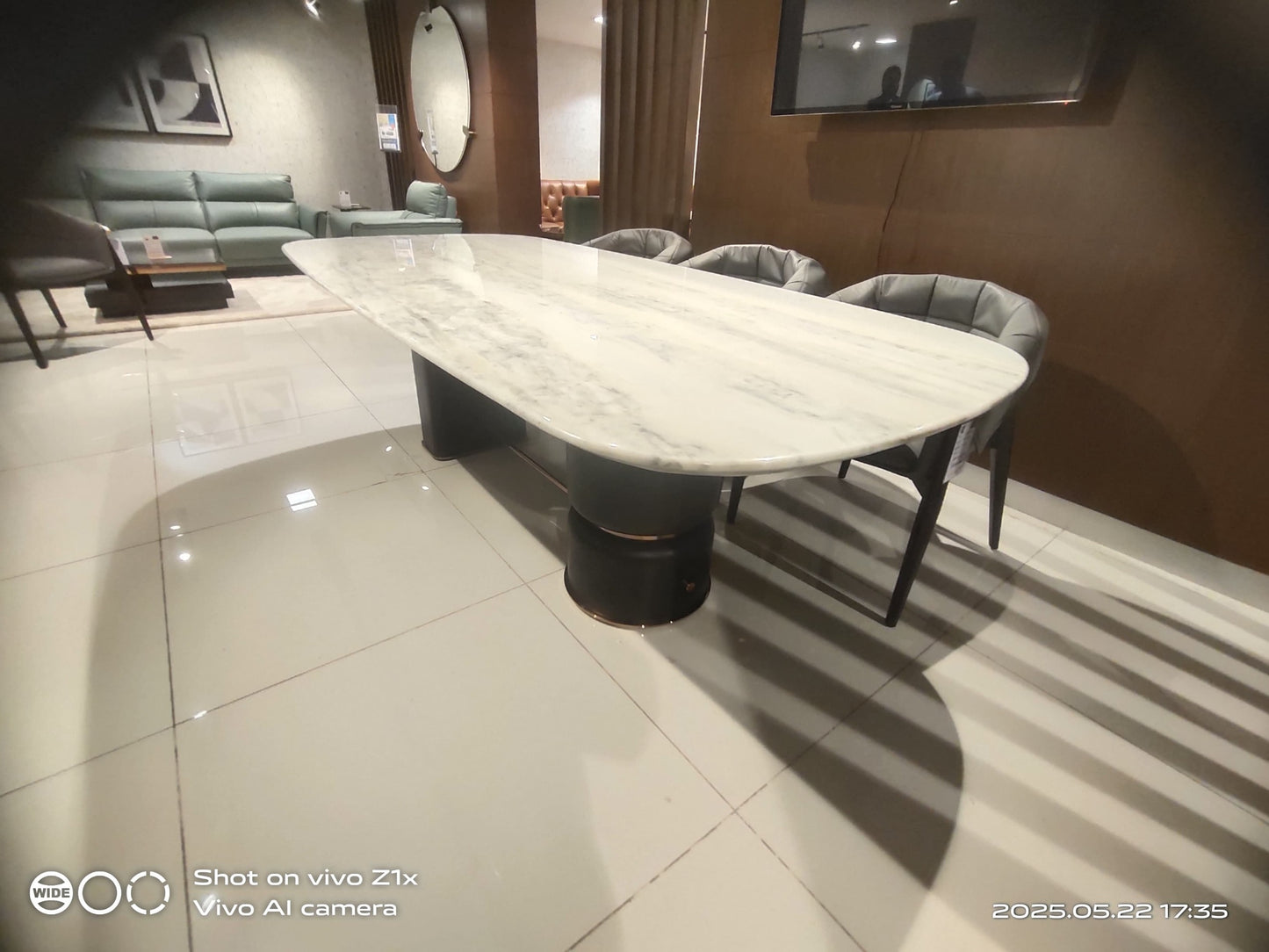2231 - DINING TABLE - BH