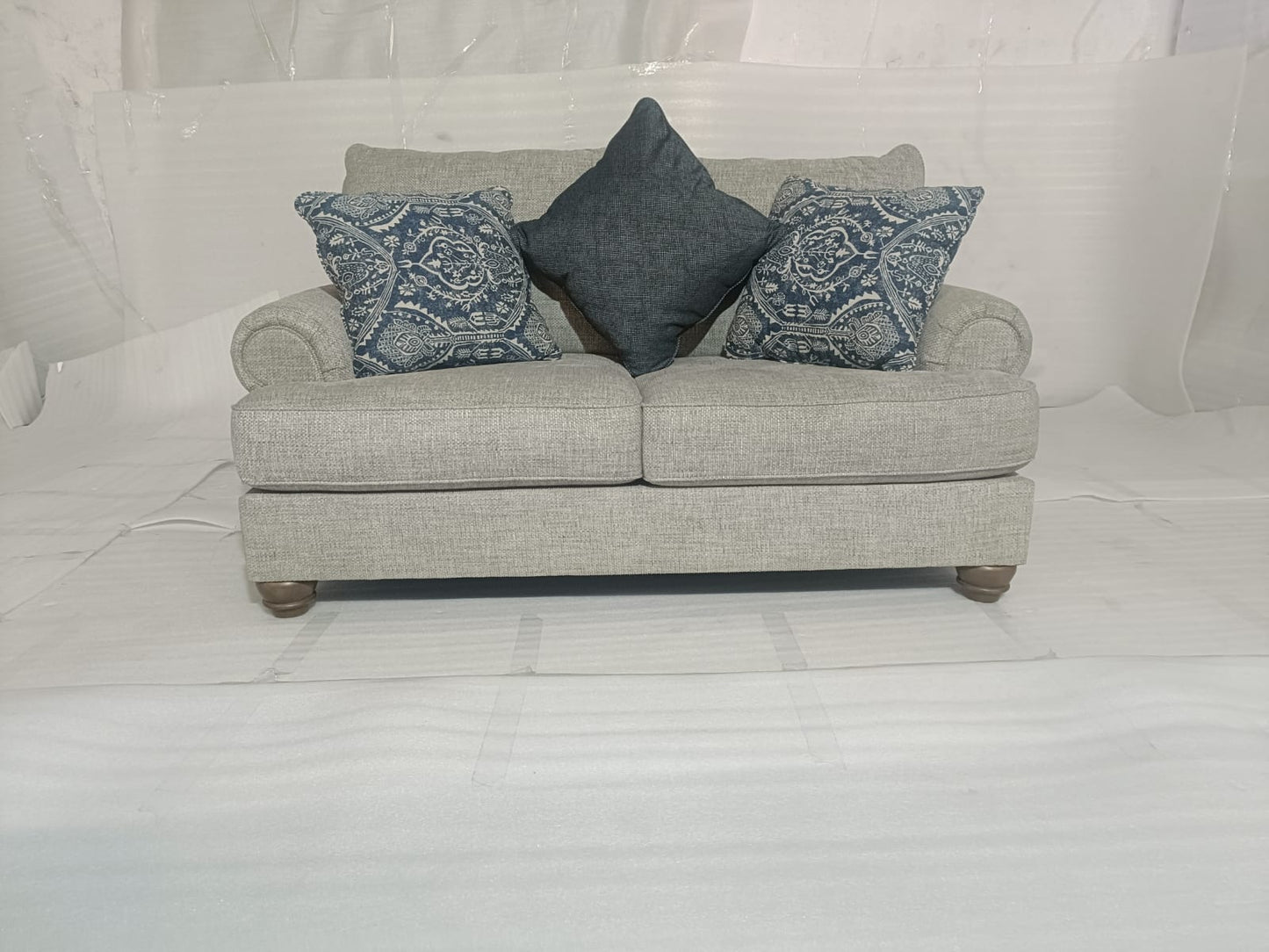 2230235 - 2 SEATER - BLR WH