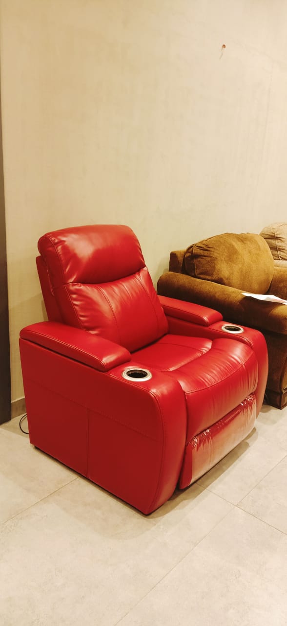 UY111HM - 1 SEATER RECLINER(ELECTRIC) - OUTLET