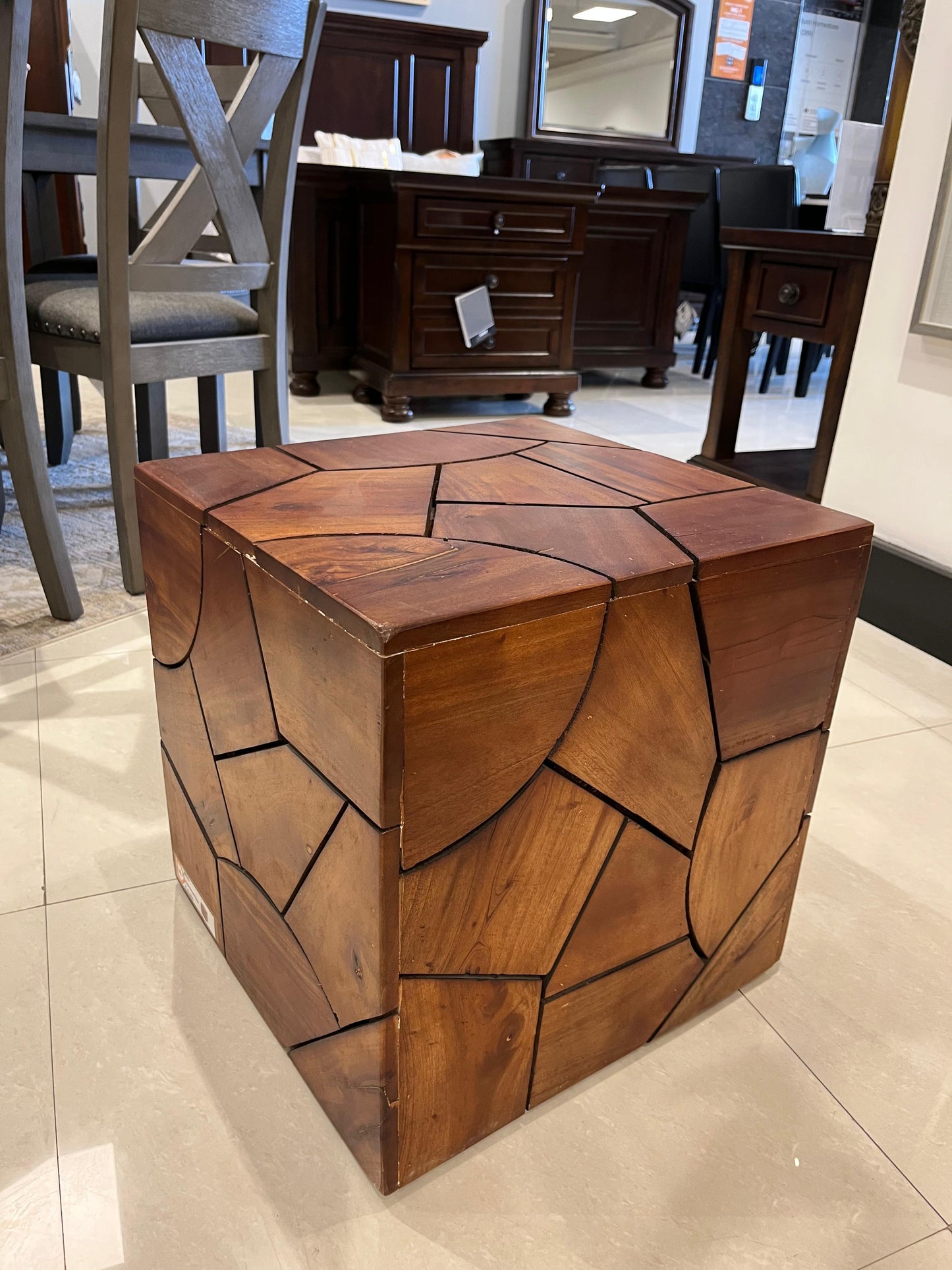 38423 - SIDE TABLE - MDP