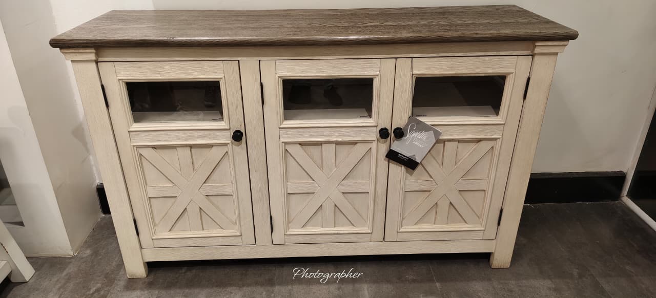 W647-38 - TV STAND - MDP