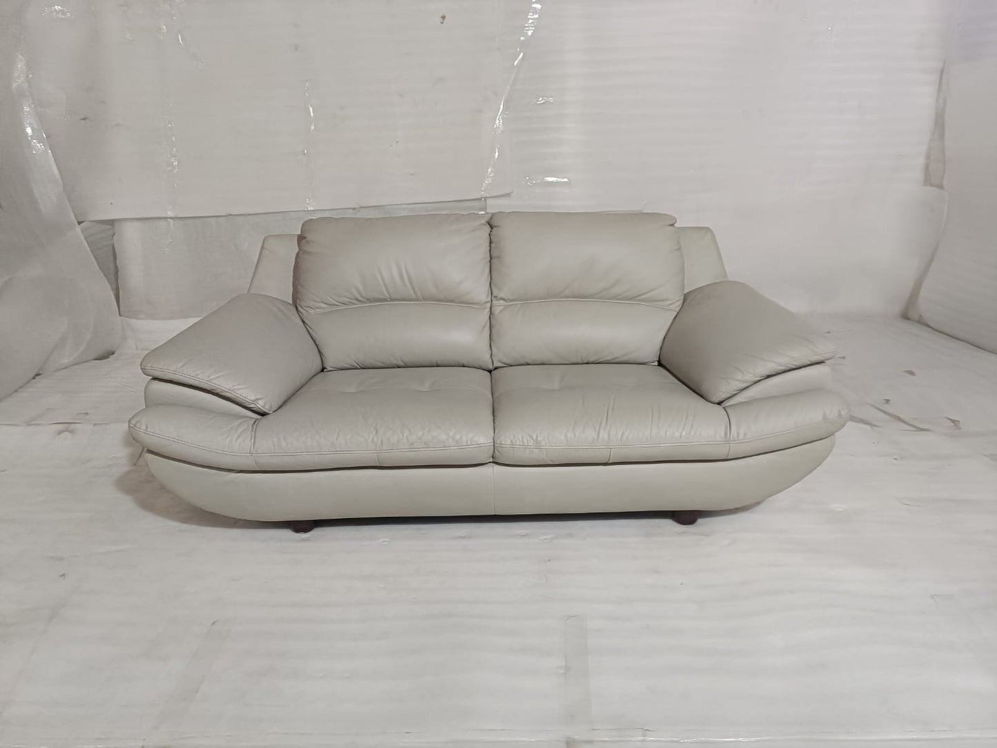 1235 - 2 SEATER - BLR WH