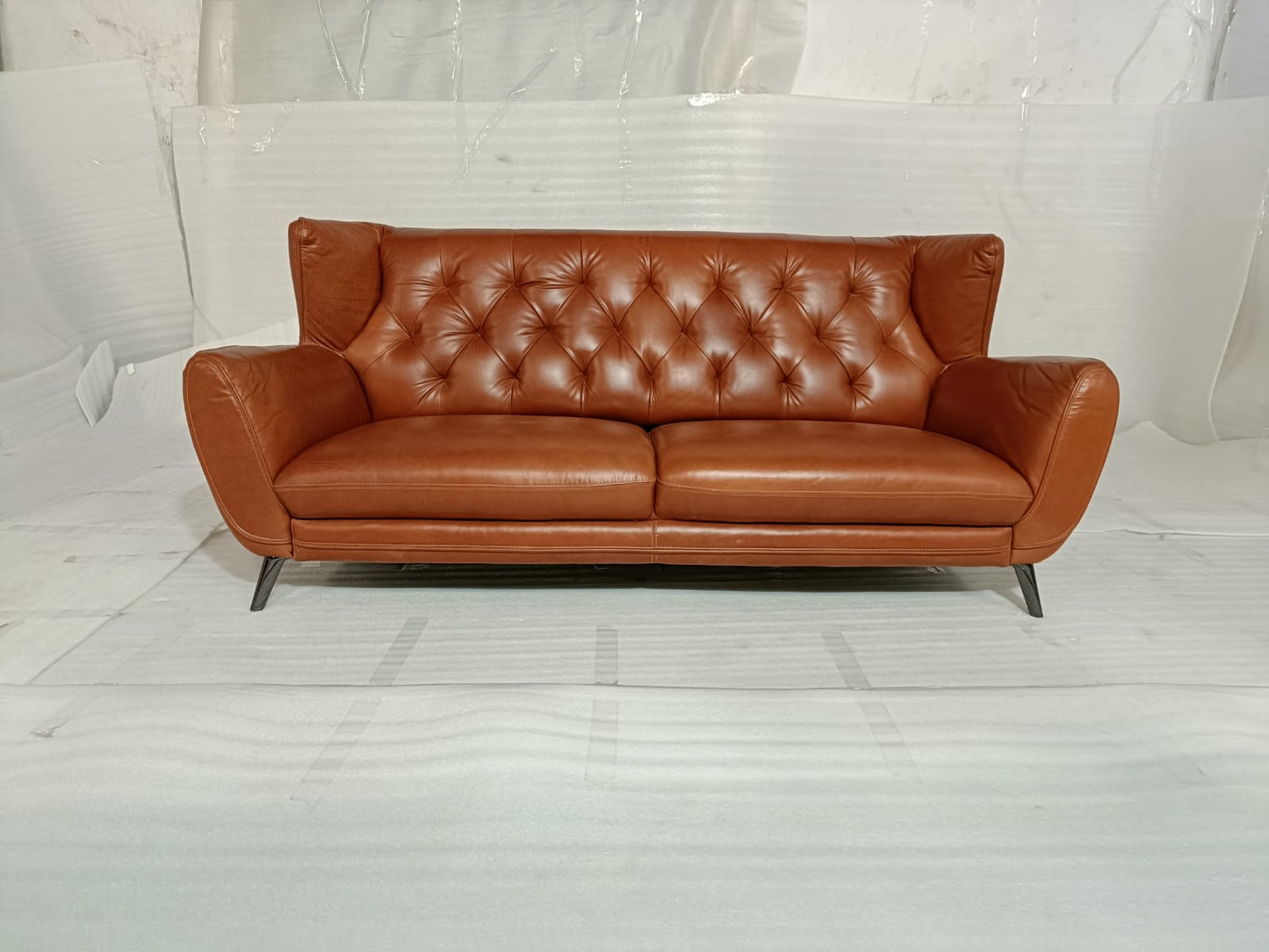 11740 - 2.5 SEATER - BLR WH