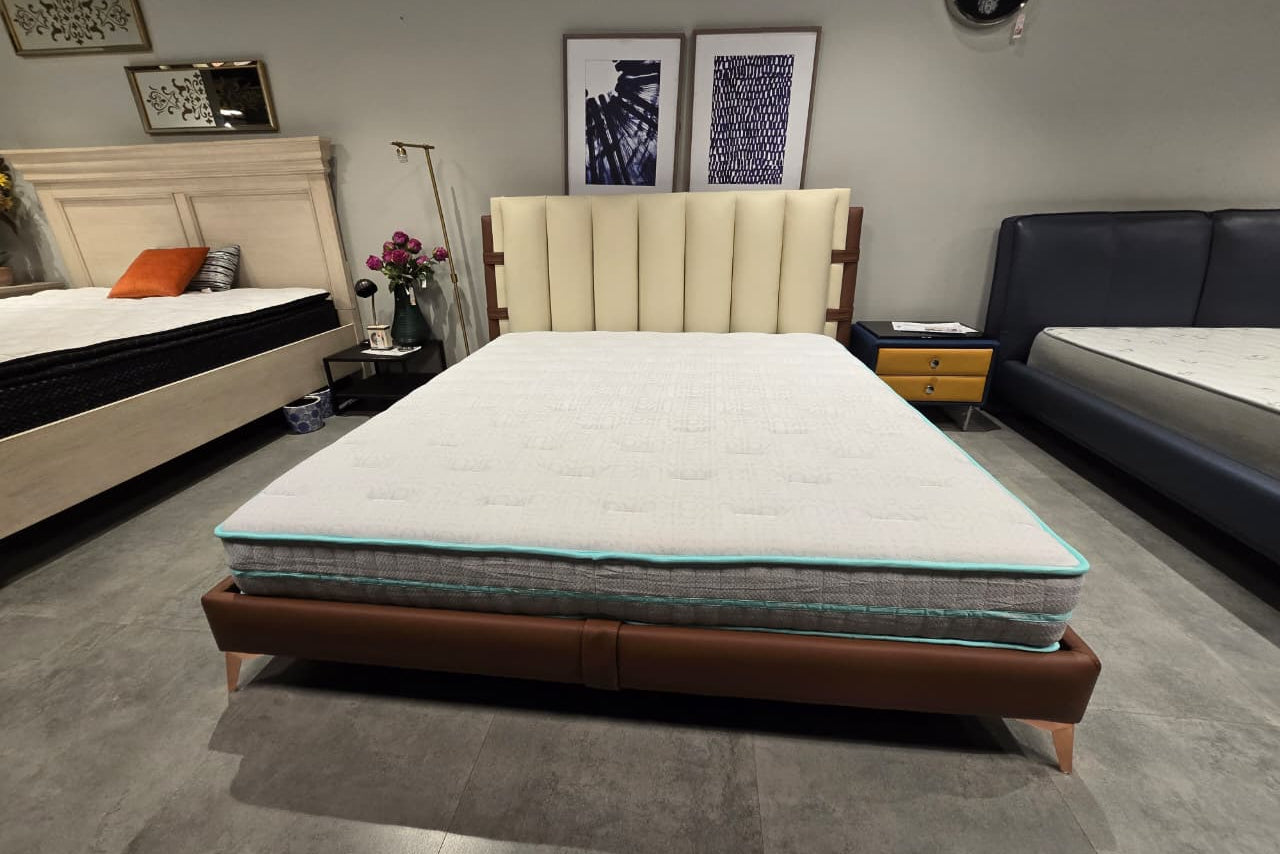 SYMPHONY - KING PANEL BED - OUTLET