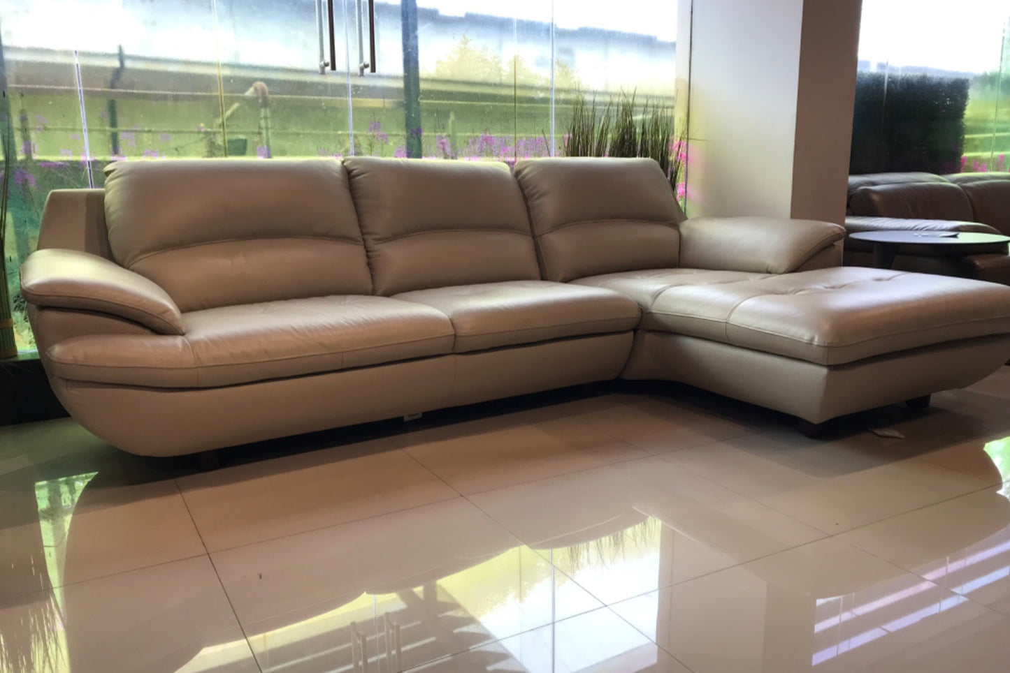 1235 - 3 SEATER+CHAISE - BTM